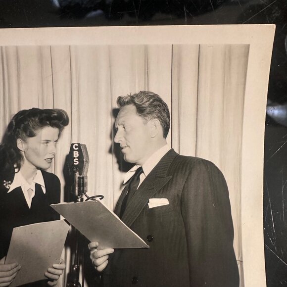 Vintage 1940s Katharine Hepburn & Spencer Tracy CBS Radio Show Photo 4x5 Inches - Picture 7 of 13